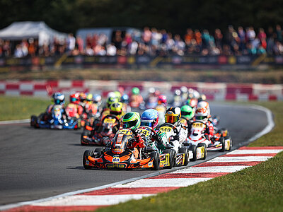 Rennkarts bei einem Kart Rennen des ADAC